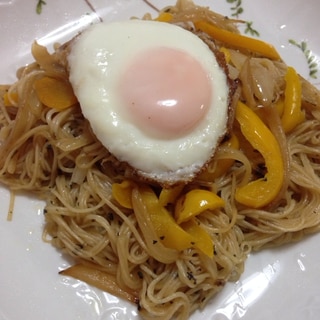 簡単材料で☆ガッパオ風焼き素麺